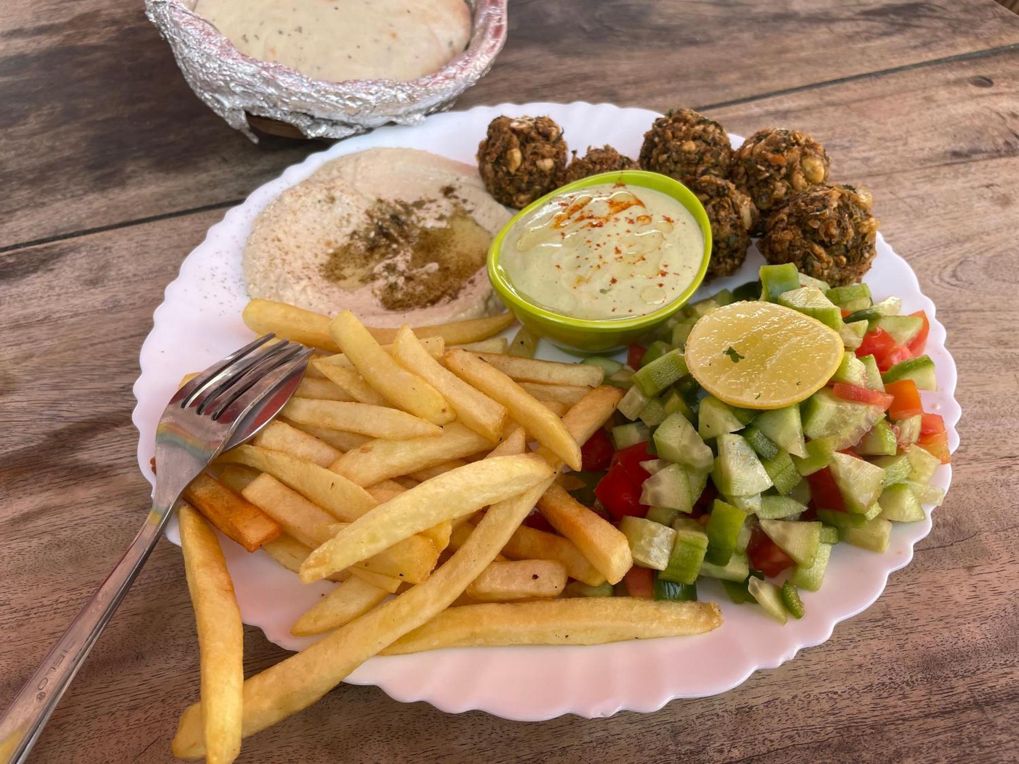 بيت شباب Doctor Alone بوشكار المظهر الخارجي الصورة